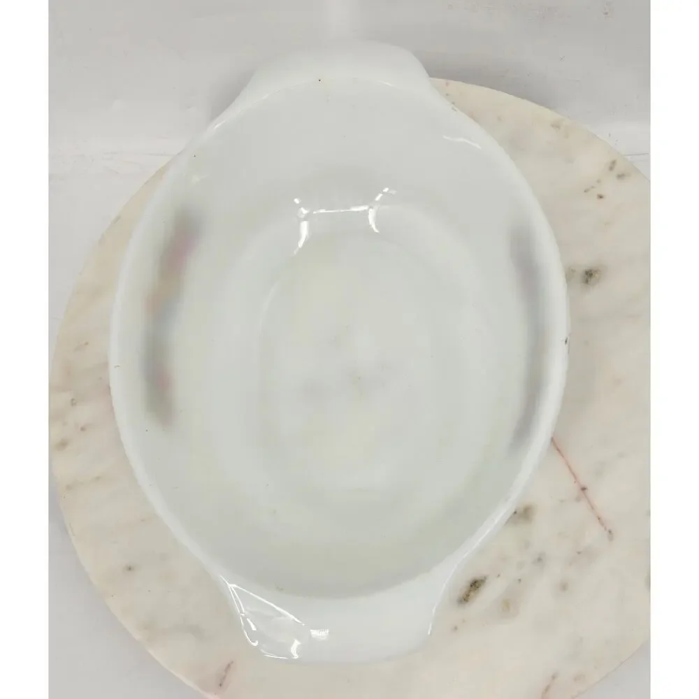 Vintage‎ Anchor Hocking Fire-King Style Milk Glass Casserole Dish